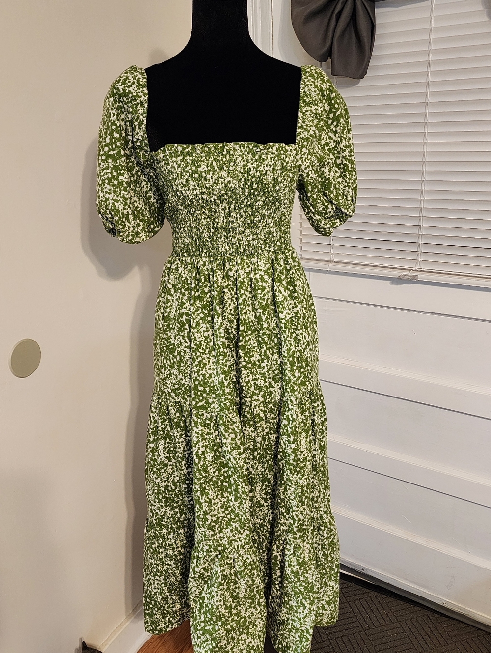 Abercrombie & Fitch Women’s Linen Blend MIDI Dress Sz Xs Green Floral Fairycore